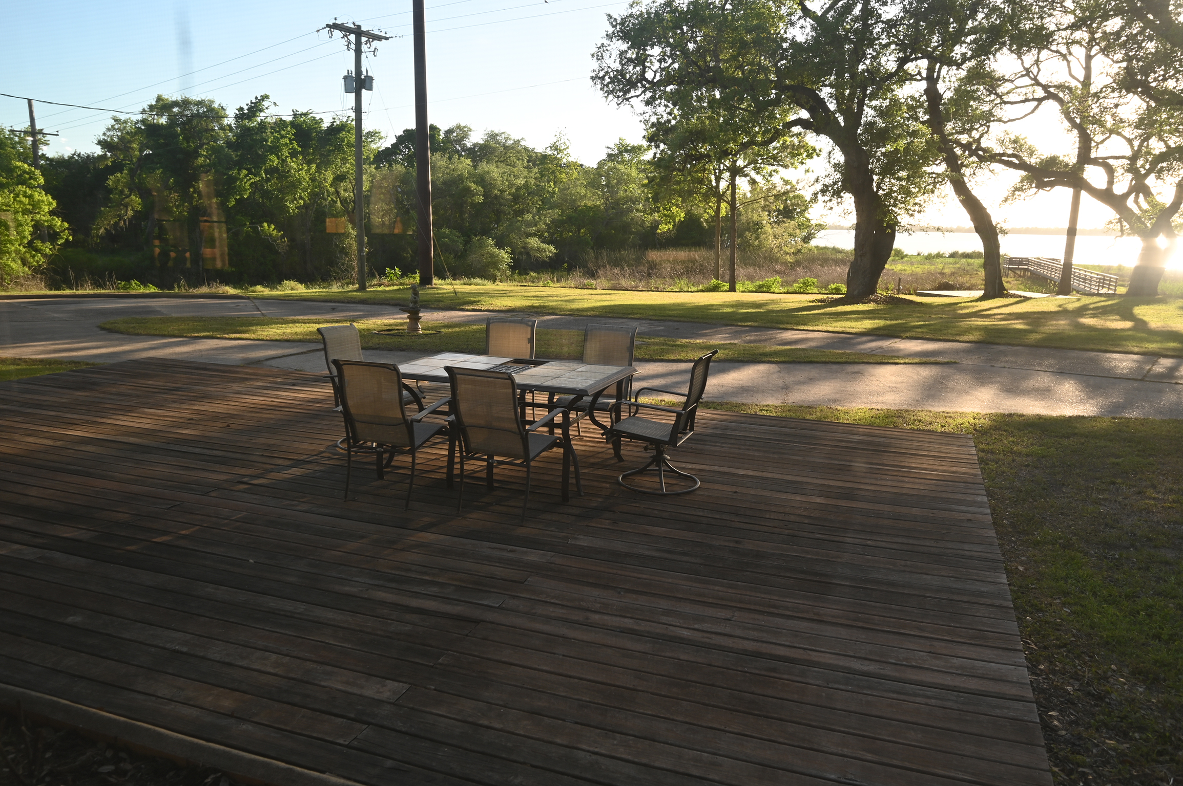 1013_patio_lake