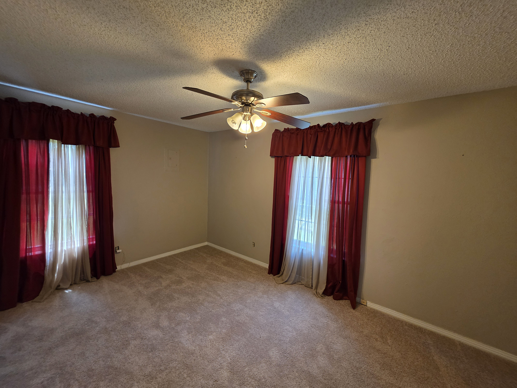 Hermosa_bedroom_1