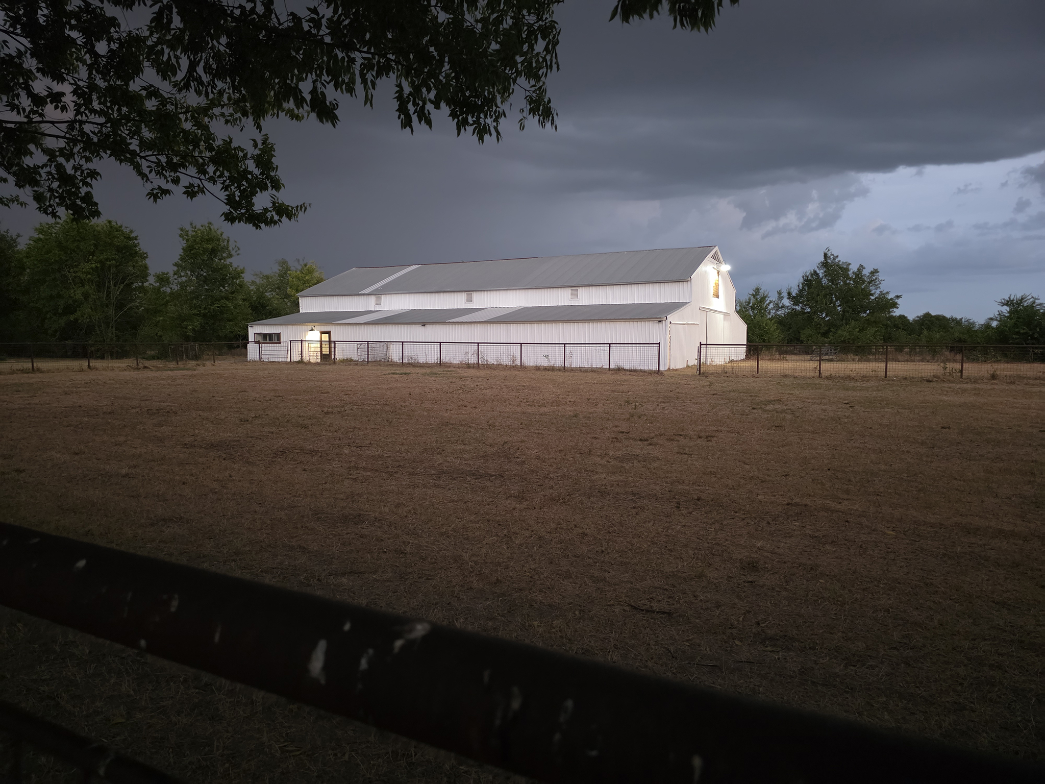 4104_Hay_Barn_darksky_2048